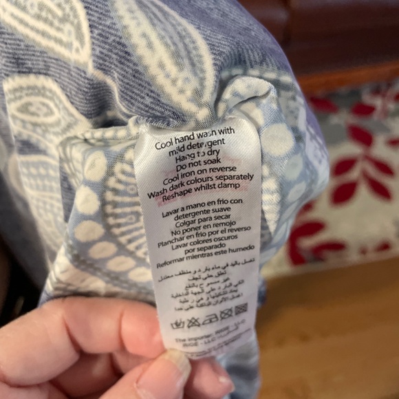 Paisley Mandela Designed Blouse - Picture 8 of 9